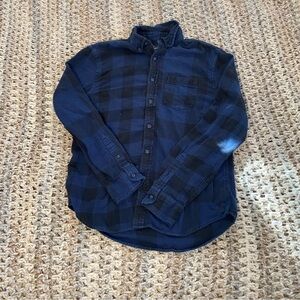 American Eagle Navy Buffalo Check Button Down Shirt
